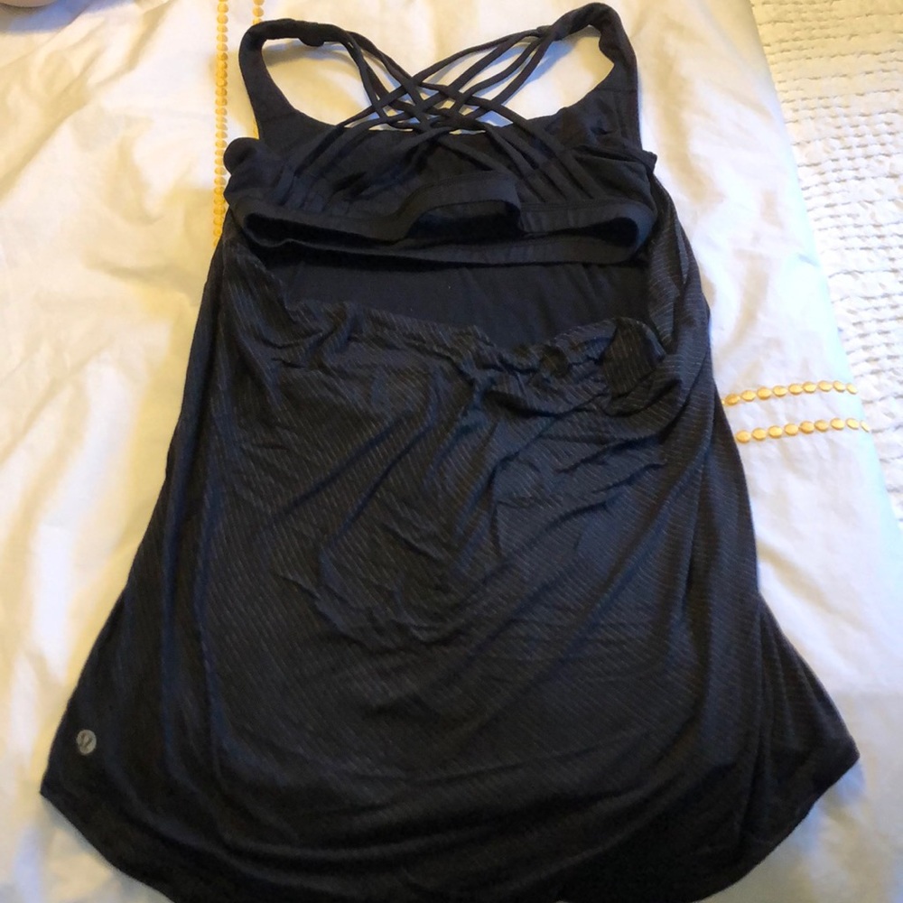 Lulu Lemon top